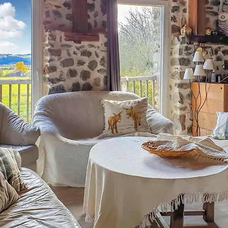 Beautiful In With 4 Bedrooms And Wifi Arlempdes