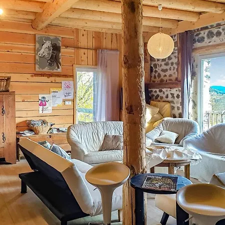 Beautiful In With 4 Bedrooms And Wifi Arlempdes