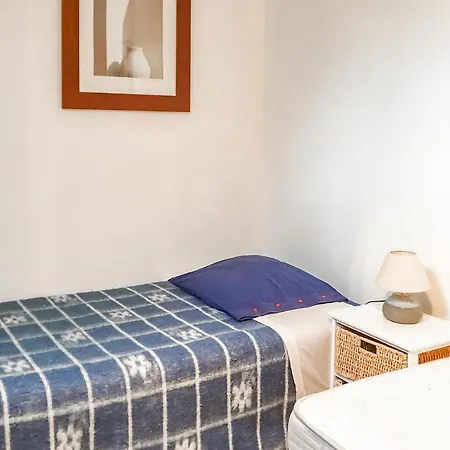 Beautiful In With 4 Bedrooms And Wifi