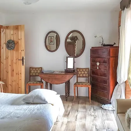 Tatil Evi Beautiful In With 4 Bedrooms And Wifi Arlempdes