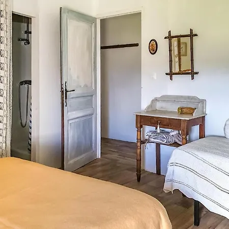 Tatil Evi Beautiful In With 4 Bedrooms And Wifi Arlempdes