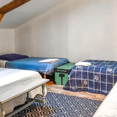 Tatil Evi Beautiful In With 4 Bedrooms And Wifi Arlempdes